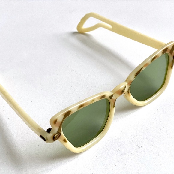 Source Unknown Accessories - Vintage sunglasses